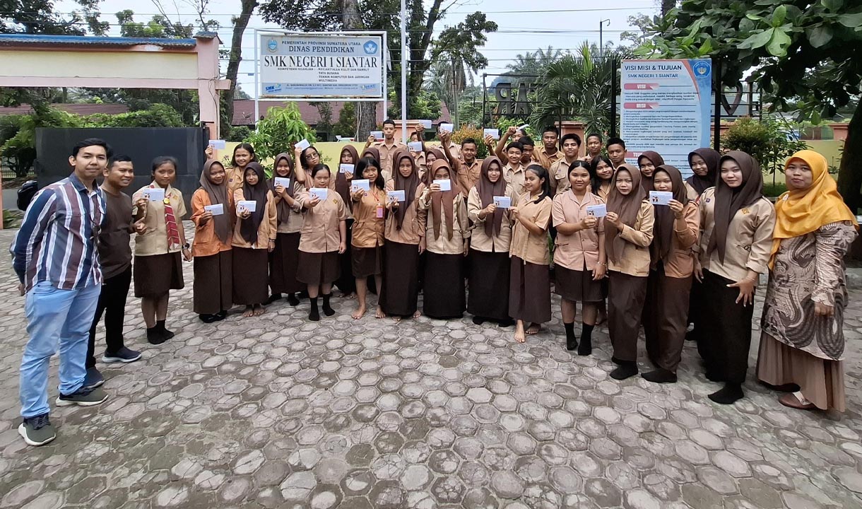 Dorong Peningkatan Literasi Keuangan, Bank Mandiri Kenalkan Produk Perbankan ke 93.000 Pelajar di Indonesia