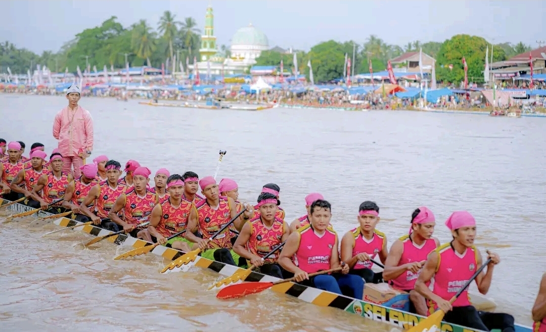 Pacu Jalur di Mata Sejarawan: Warisan Budaya Riau yang Kini Mendunia