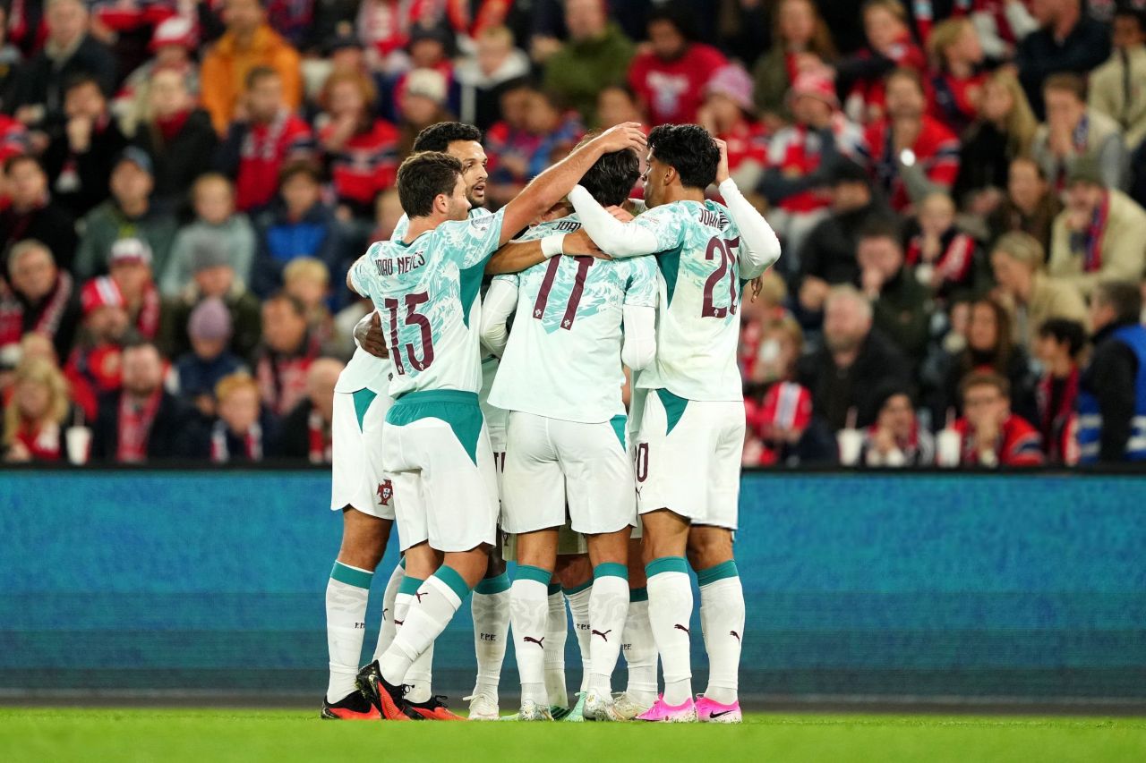 Norwegia vs Portugal 1-2, Selecao Das Quinas Sapu Bersih dan Puncaki Klasemen