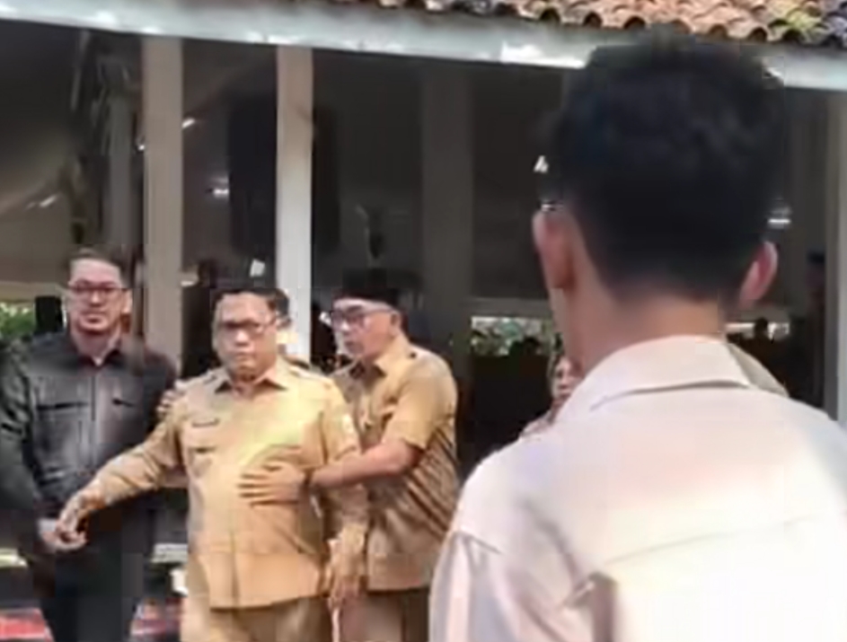 'Uyuhan' Mantan Napi, Inilah Kronologi Bupati Vs Wakil Bupati Lebak hingga Terlibat Adu Mulut 