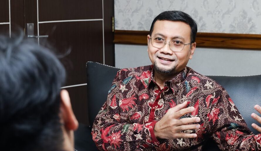 UNAIR Pertahankan Posisi Tiga Besar Nasional di Webometrics