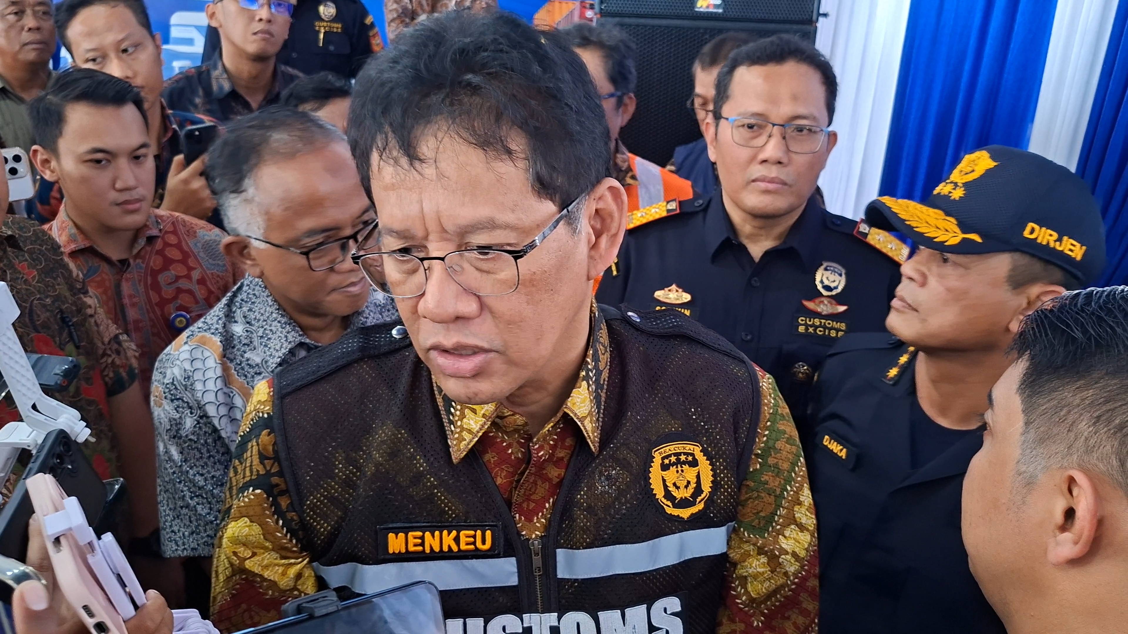 Tegas! Menkeu Purbaya Larang Bea Cukai Salurkan Balpress Sitaan untuk Korban Banjir Sumatera