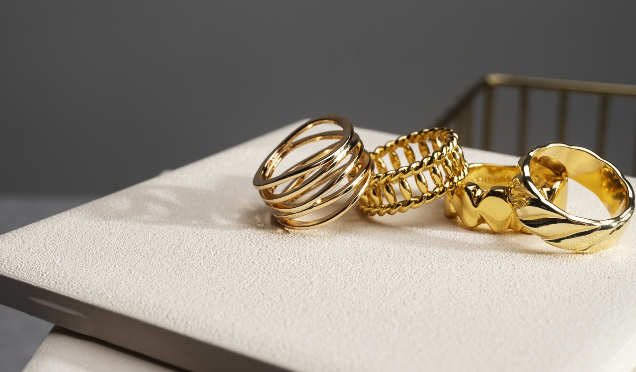 Cek Harga Emas Perhiasan 24 Karat hingga 10K Hari Ini Jumat 10 Oktober 2025