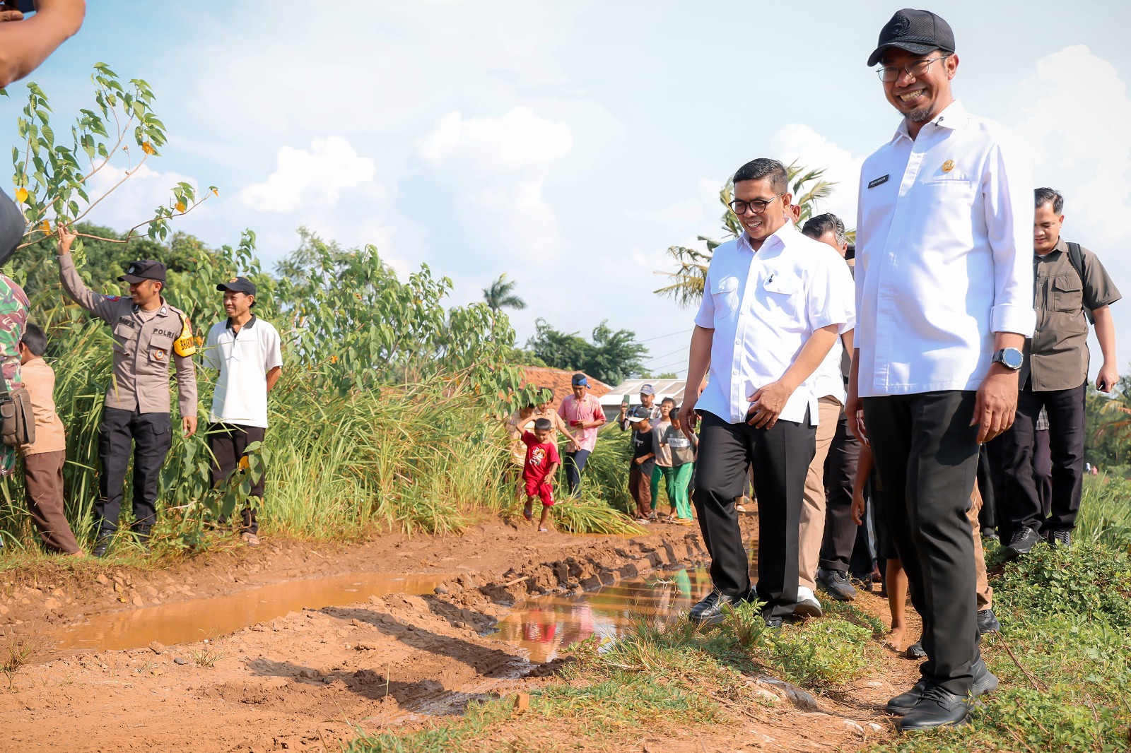 Banten Genjot Pembangunan Jalan Poros Desa 250 KM dalam 5 Tahun