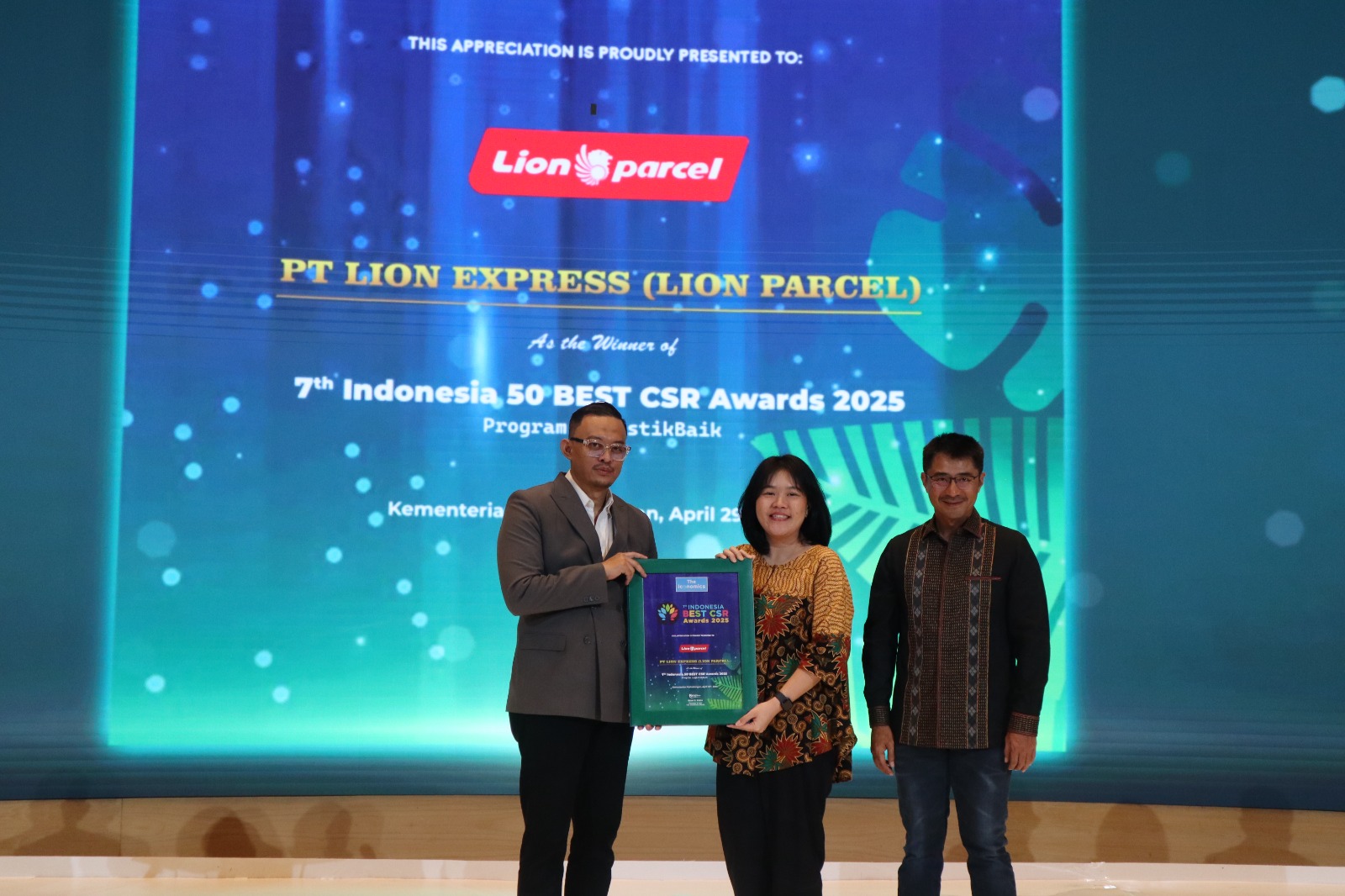 Kampanye #LogistikBaik Lion Parcel Diganjar Indonesia Best CSR Awards 2025