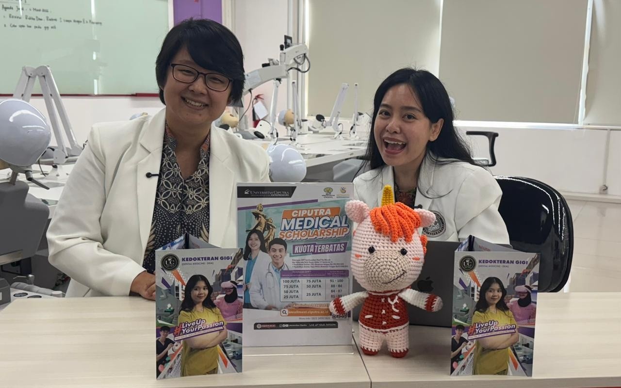 Universitas Ciputra Edukasi Bahaya Kanker Rongga Mulut Lewat Program Halo UC Dok