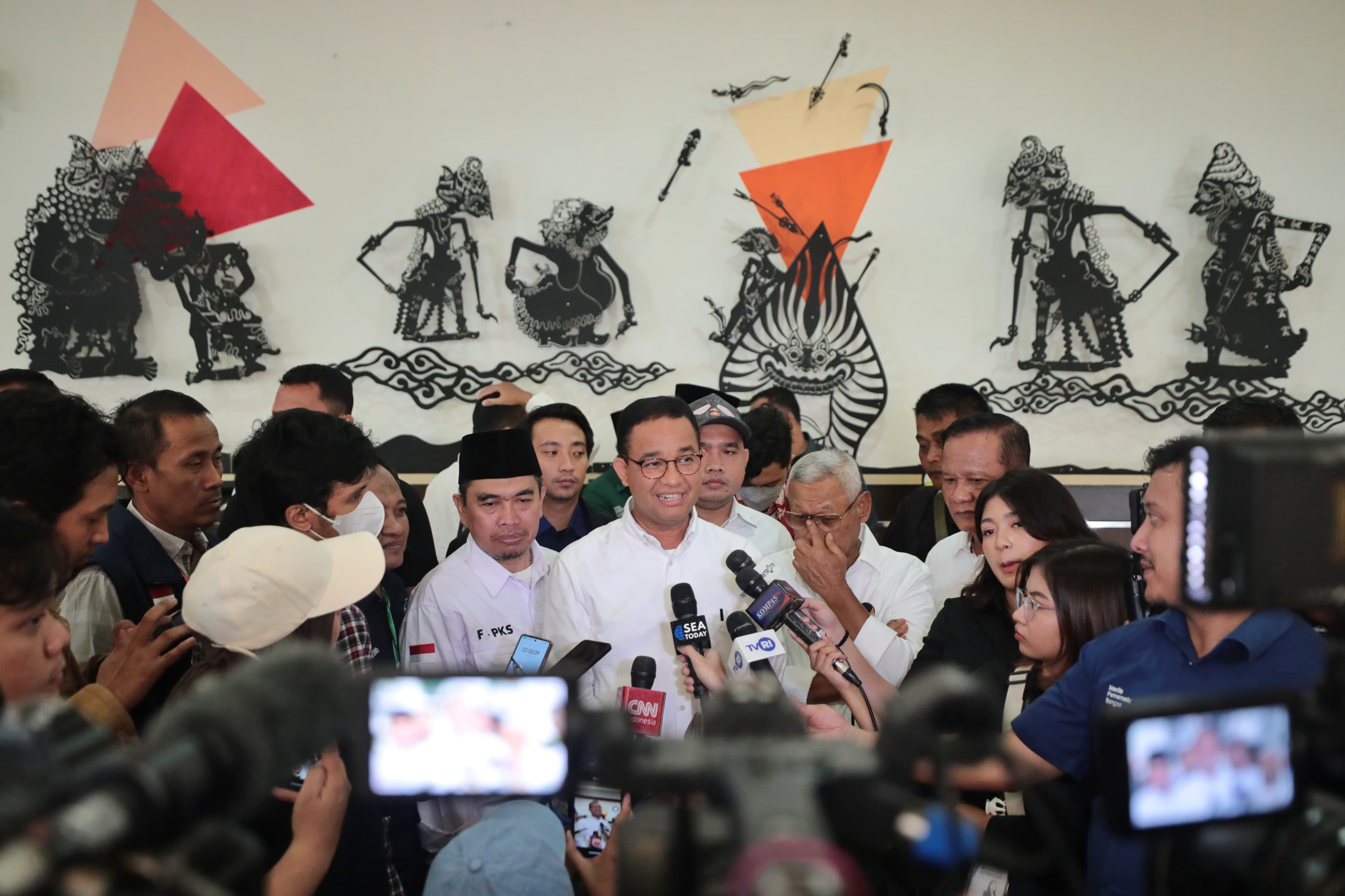Desak Anies Dipindah Mendadak, Anies Ingatkan Instruksi Presiden tentang Jaga Netralitas Pemilu