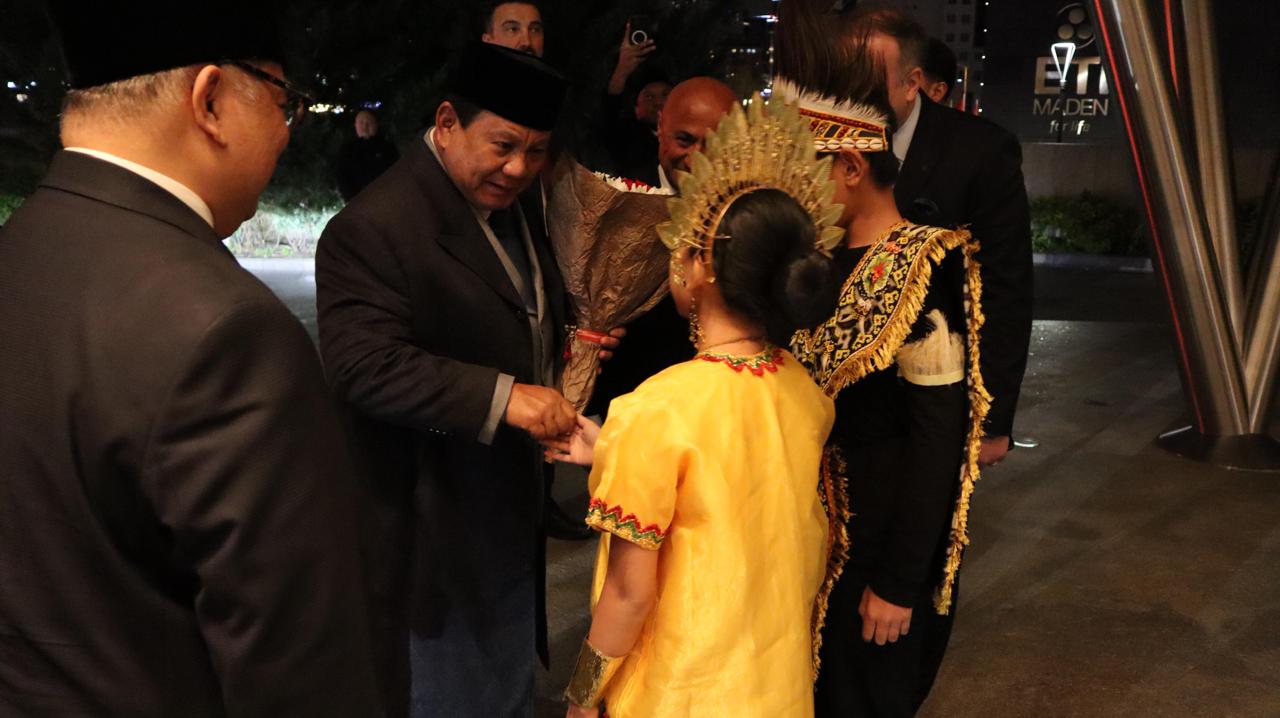 Presiden Prabowo Tiba di Turki,  Disambut Antusias Diaspora dan Mahasiswa Indonesia