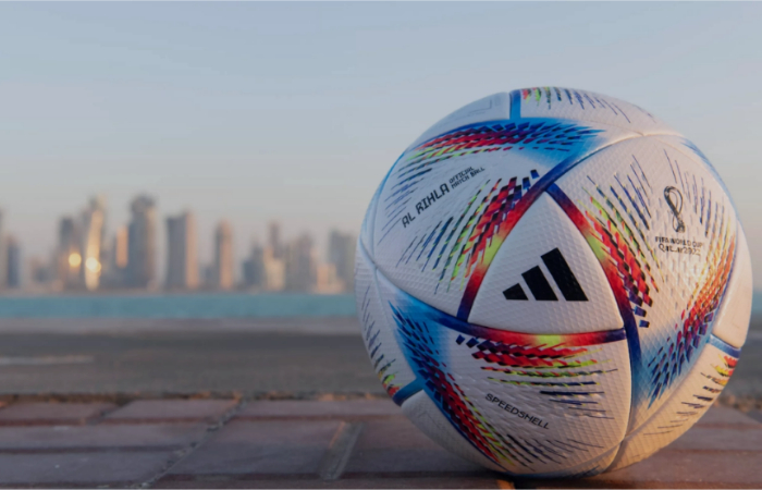 Intip Canggihnya Bola di Piala Dunia Qatar 2022: Al Rihla, Bola yang Harus Dicas Dulu Sebelum Pertandingan