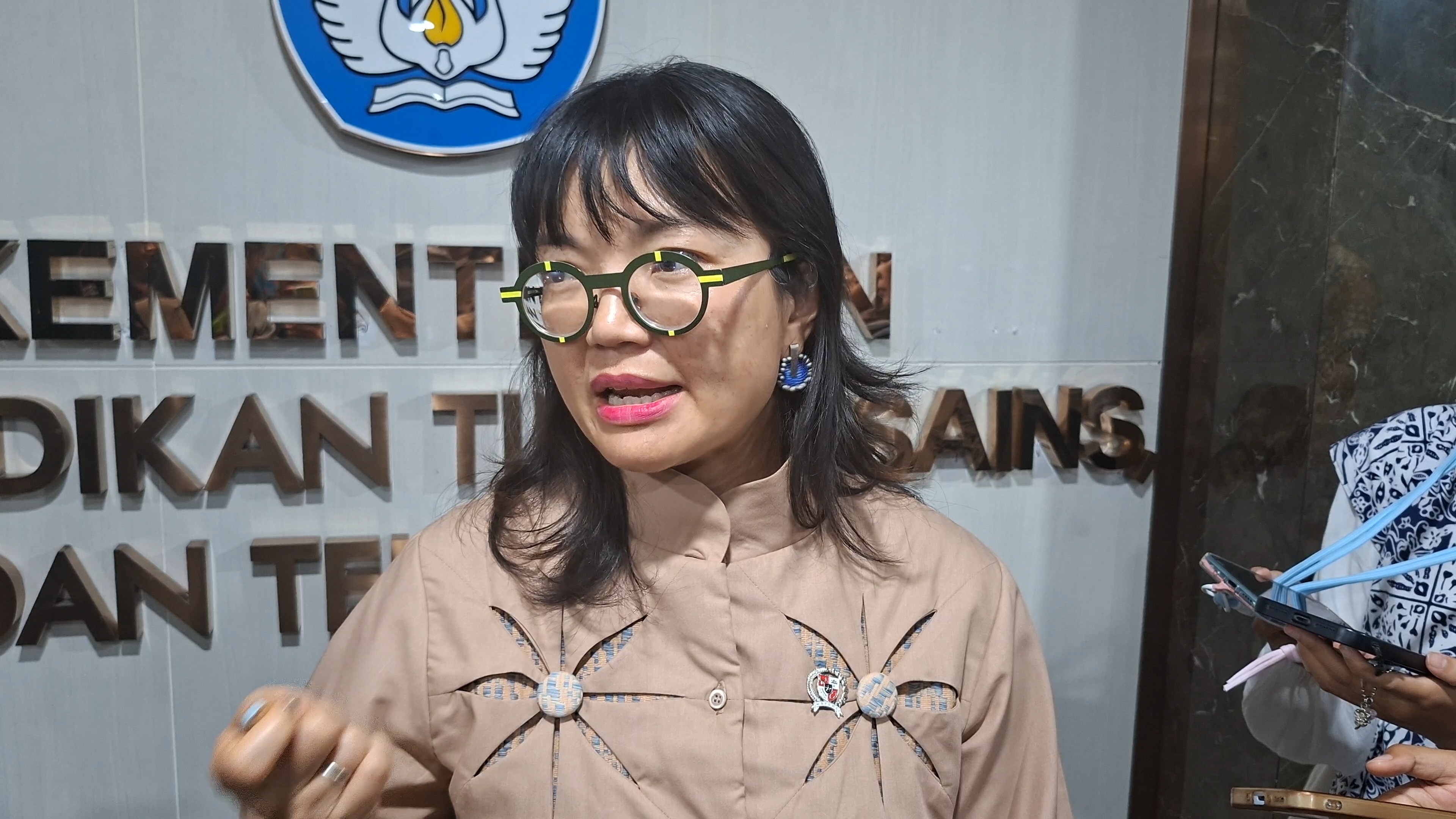 Wamendiktisaintek Stella Christie Gagas Transformasi Riset, Siap Lahirkan Saintis Wanita