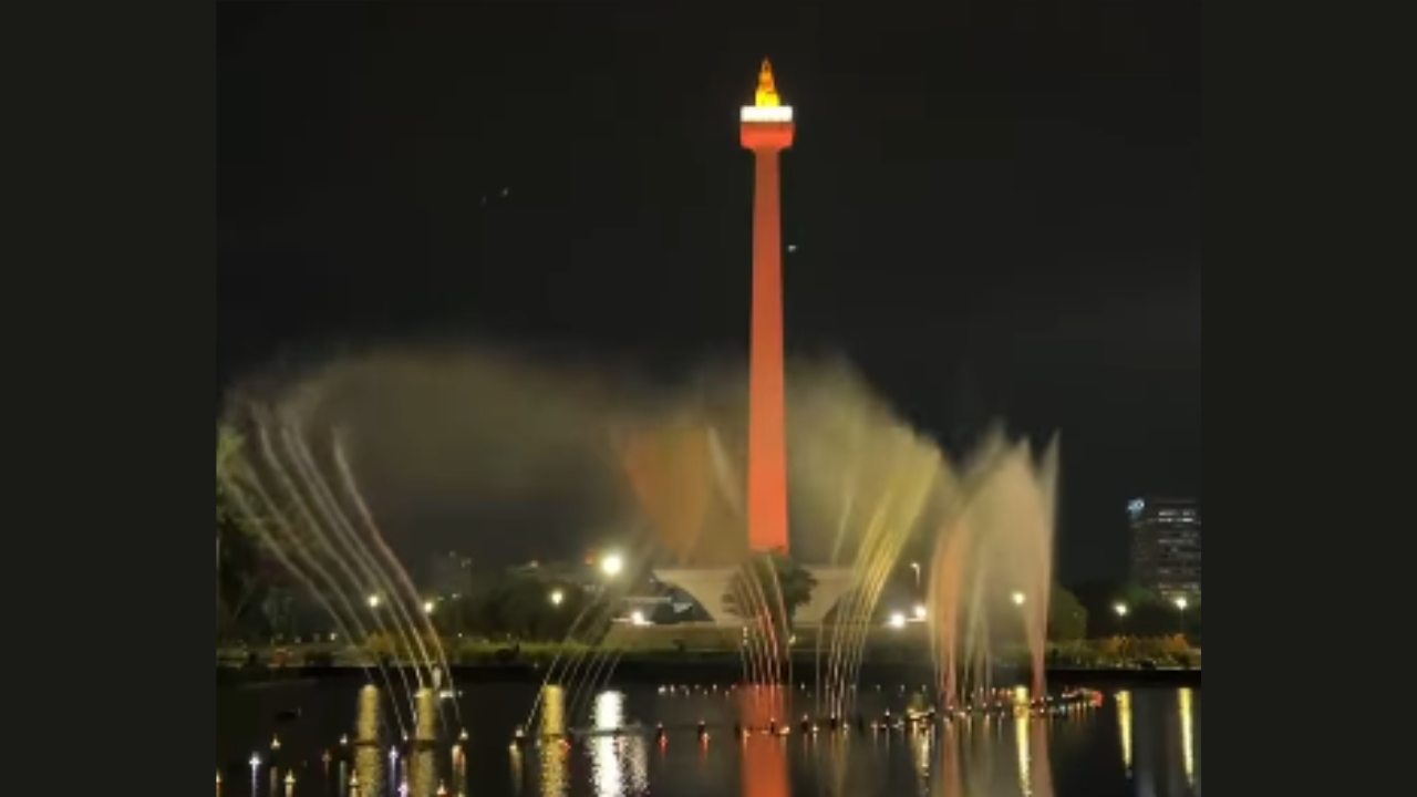 Wajib Catat Jamnya! Monas Gelar Air Mancur Menari dan Video Mapping Spektakuler di Malam Tahun Baru 2026