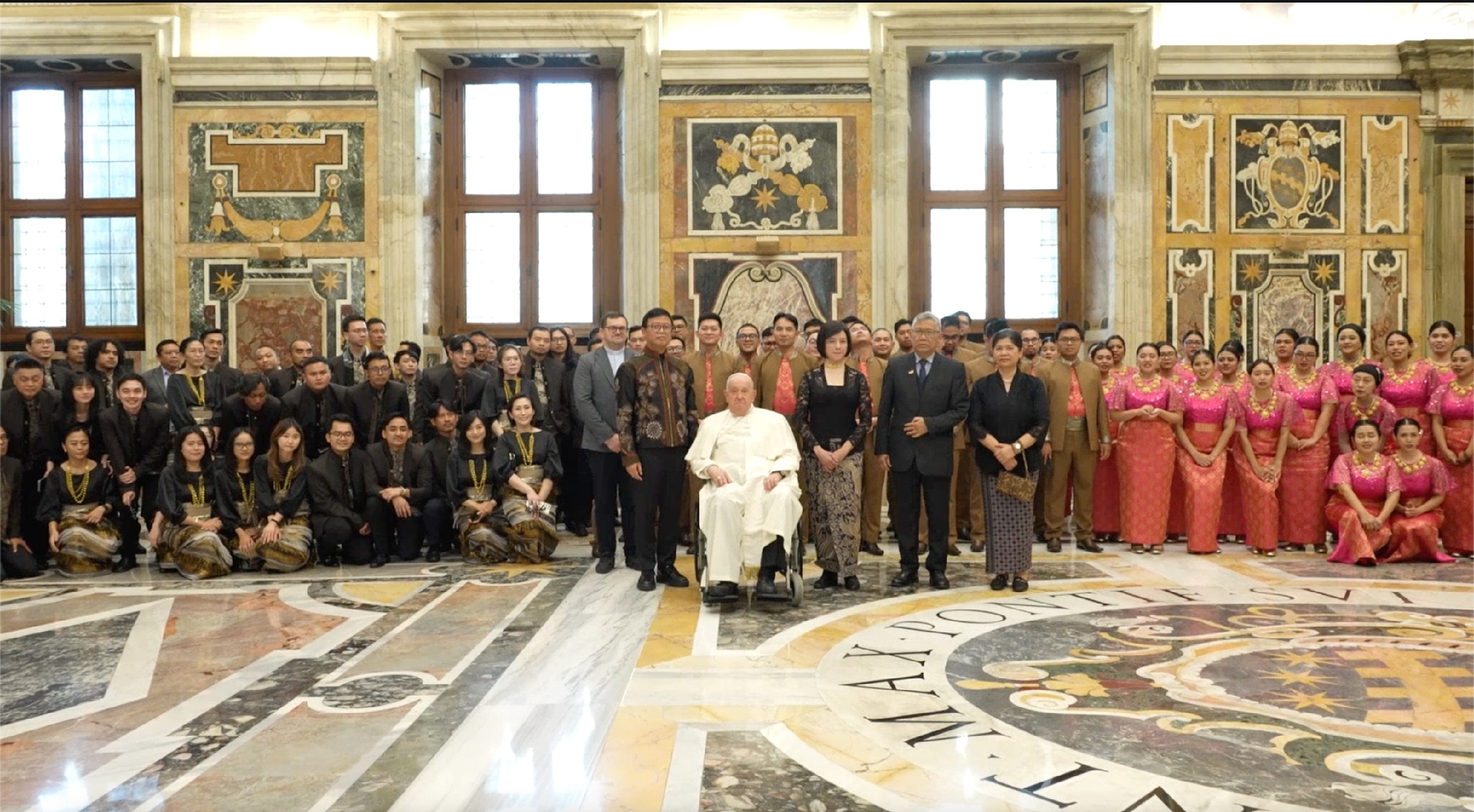 Membanggakan! Jakarta Concert Orchestra dan Batavia Madrigal Singers Kenalkan Lagu Indonesia di Hadapan Paus Fransiskus dan Austria-Italia