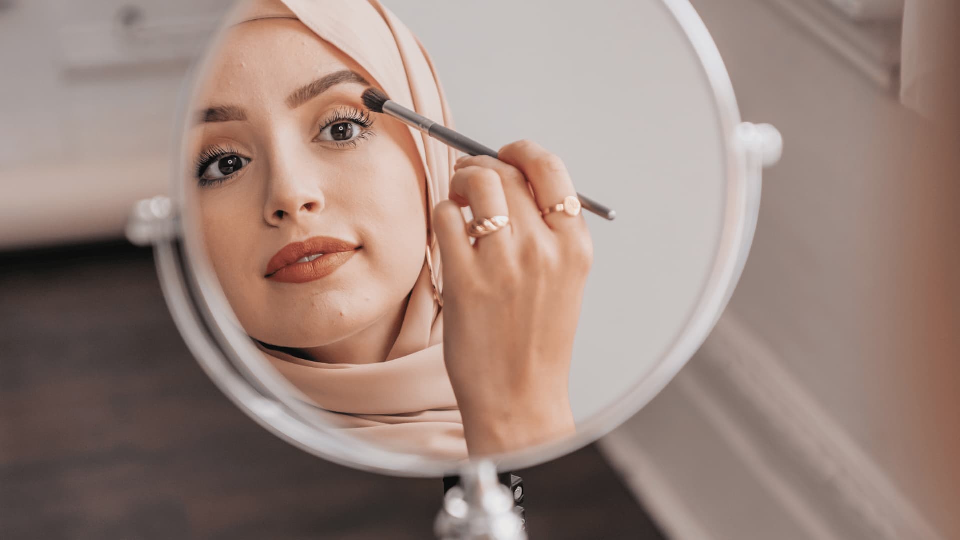 Tren Makeup Habis Mandi untuk Lebaran 2025