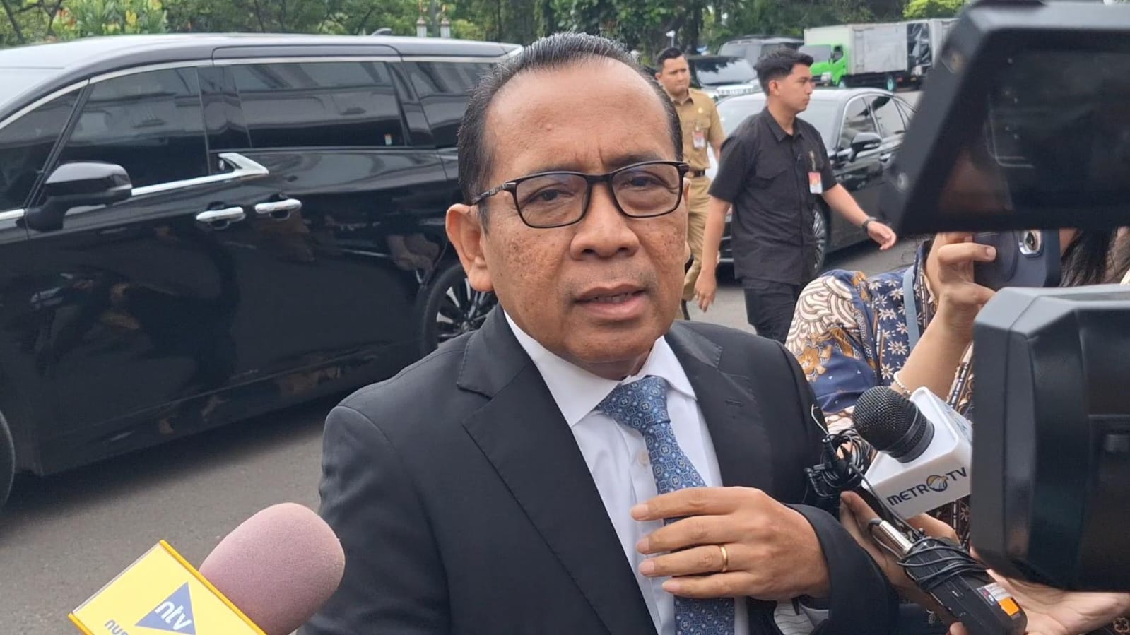 Pratikno Dikabarkan Sakit dan akan Mundur dari Menko PMK? Mensesneg Bilang Begini!