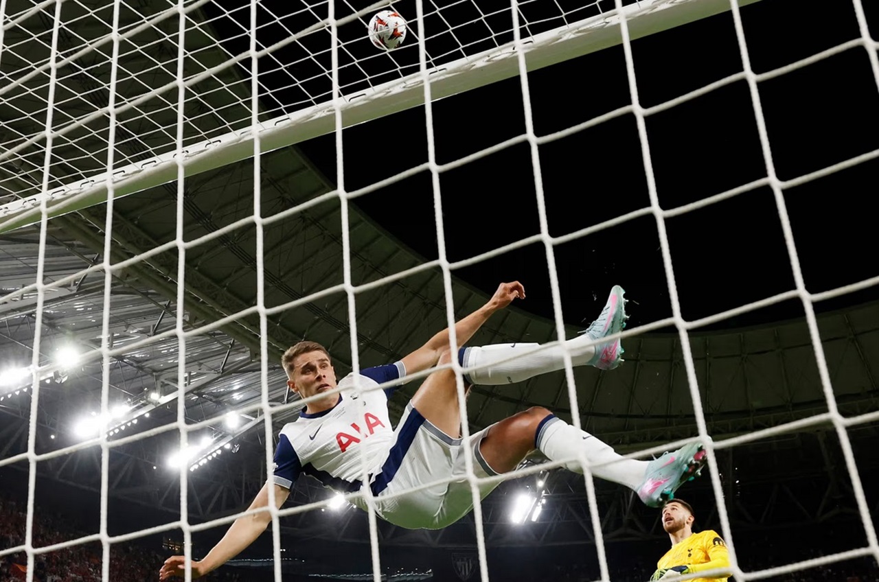 Rating Pemain Tottenham Pasca Menang 1-0 Kontra MU di Liga Europa, Johnson-Vicario Top!