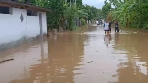 8 Desa di Ponorogo Terendam Banjir, Derasnya Air Putus Jembatan Desa