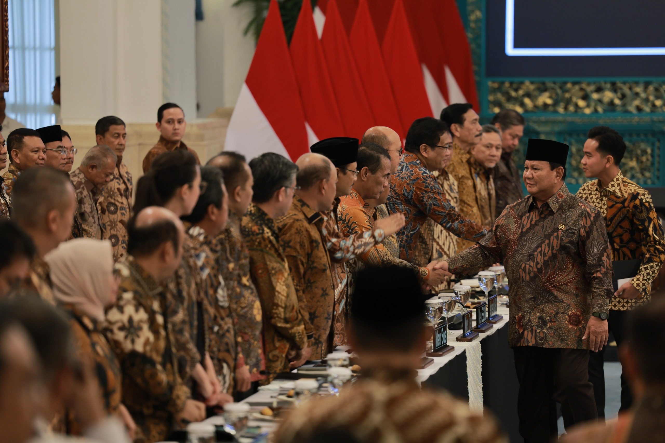 Prabowo Janji Indonesia Produksi Mobil Nasional dalam Tiga Tahun