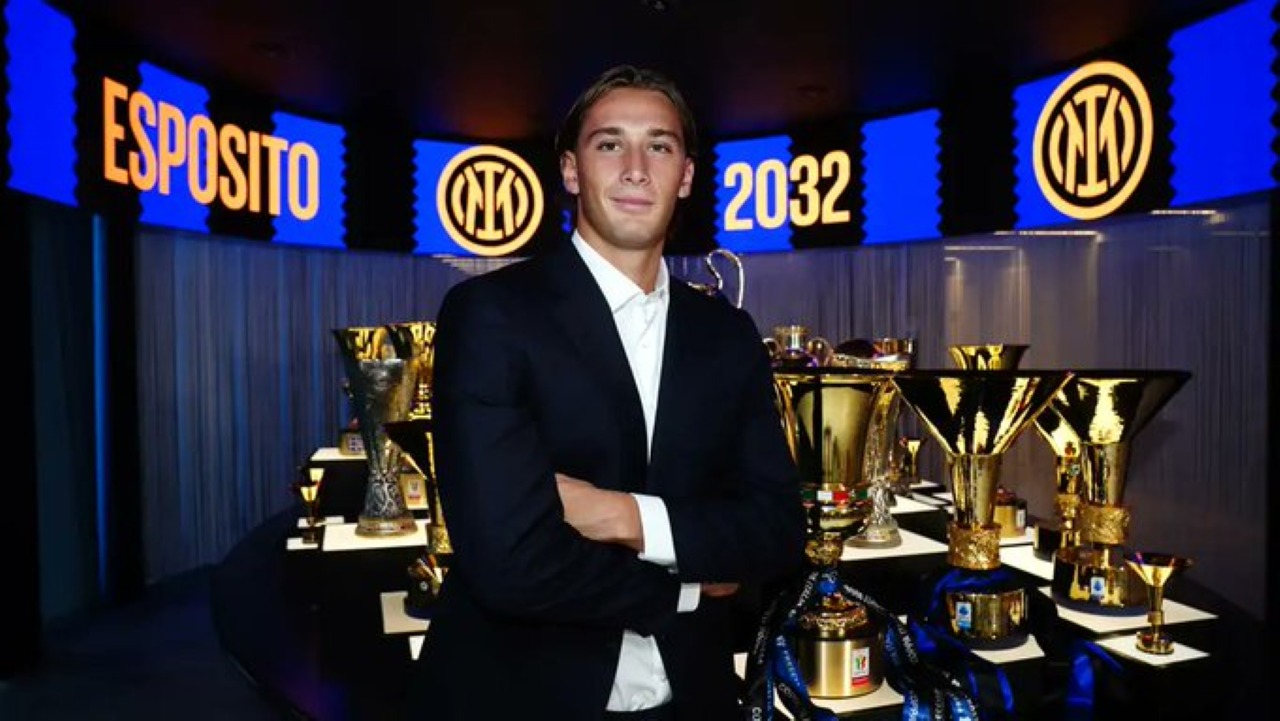Resmi! Pio Esposito Perpanjang Kontrak di Inter Milan hingga 2032