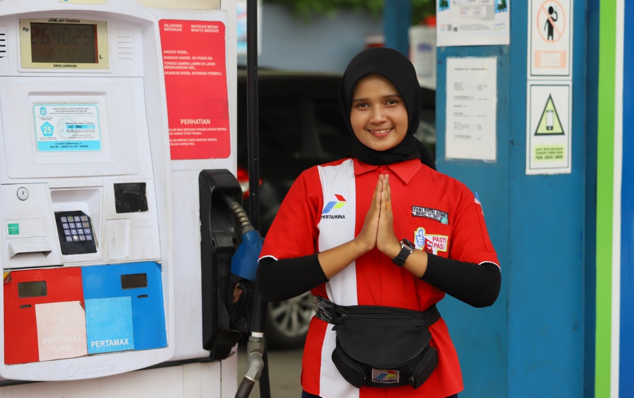 Terbaru! Harga BBM Pertamina Ada yang Turun Rp1.400 per Liter, Cek di SPBU Hari Ini