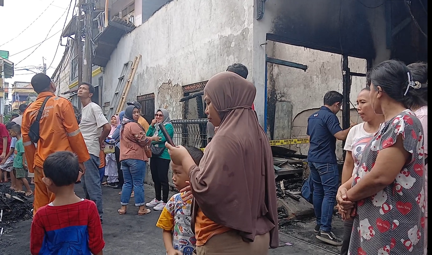 Tragis Sekeluarga Terpanggang Ditemukan Berpelukan di Tanjung Priok 