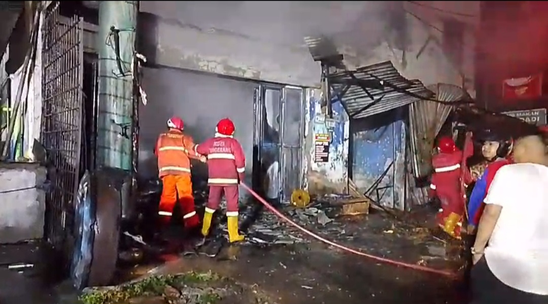 Warung Makan dan Bengkel di Larangan Ludes Terbakar