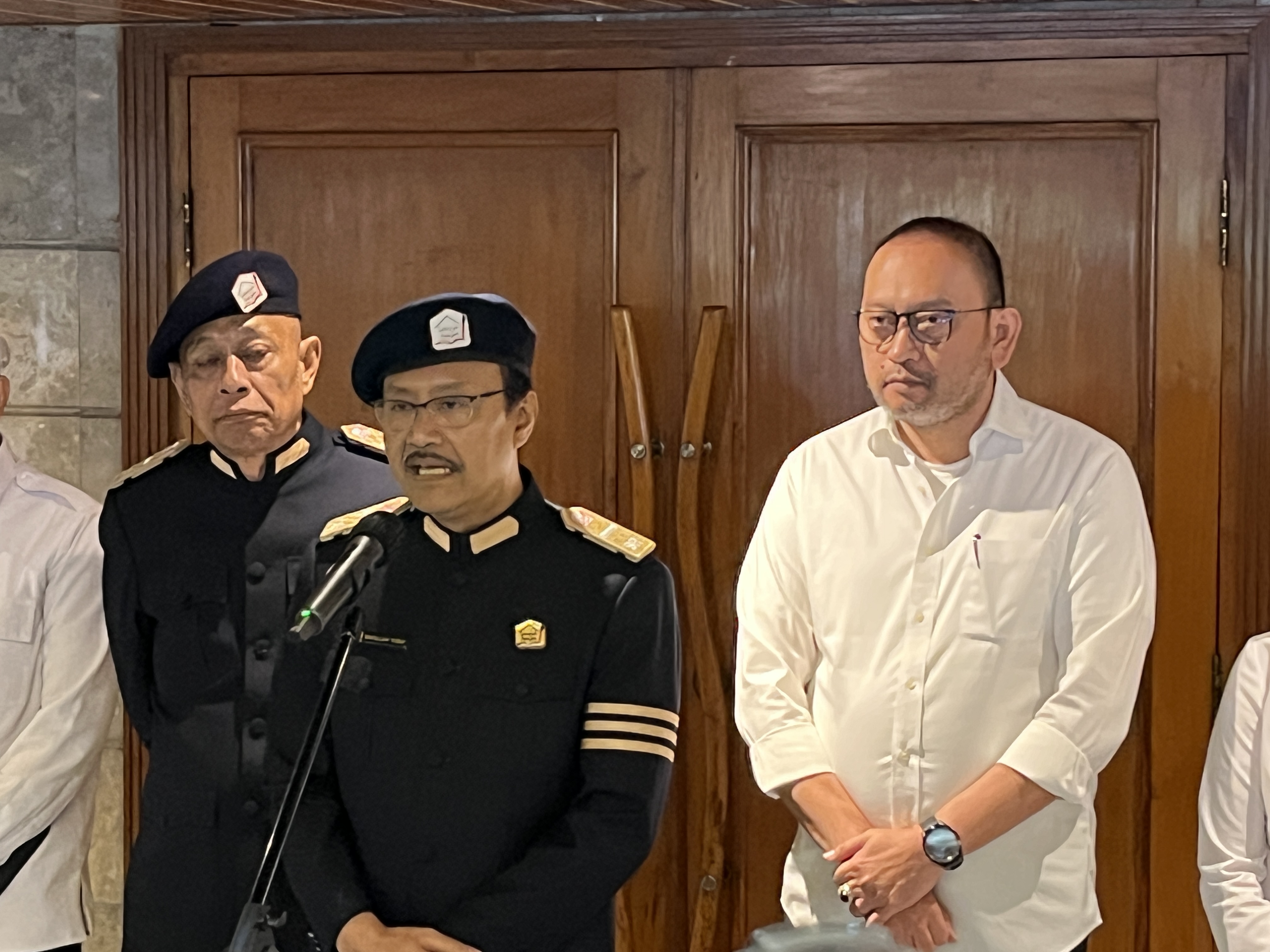 600 Ribu Penerima Bansos Bermasalah, Gus Ipul Gandeng PPATK Bongkar Dugaan Manipulasi Data