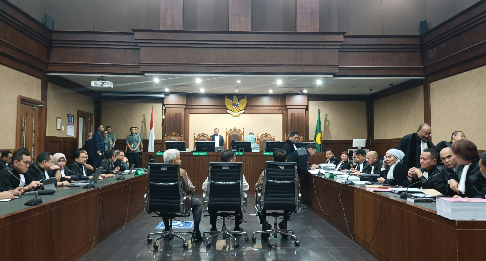 Febrie Melawan di Pengadilan, Pertanyakan Perannya dalam Uang Rp55 Miliar