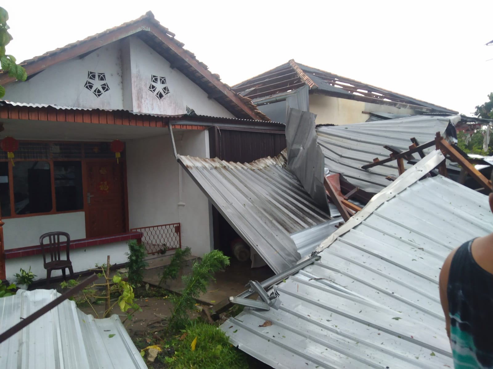  Angin Puting Beliung Mengamuk di Bangka Belitung, 4 Warga Desa Kebintik Terluka Akibat Reruntuhan Bangunan 