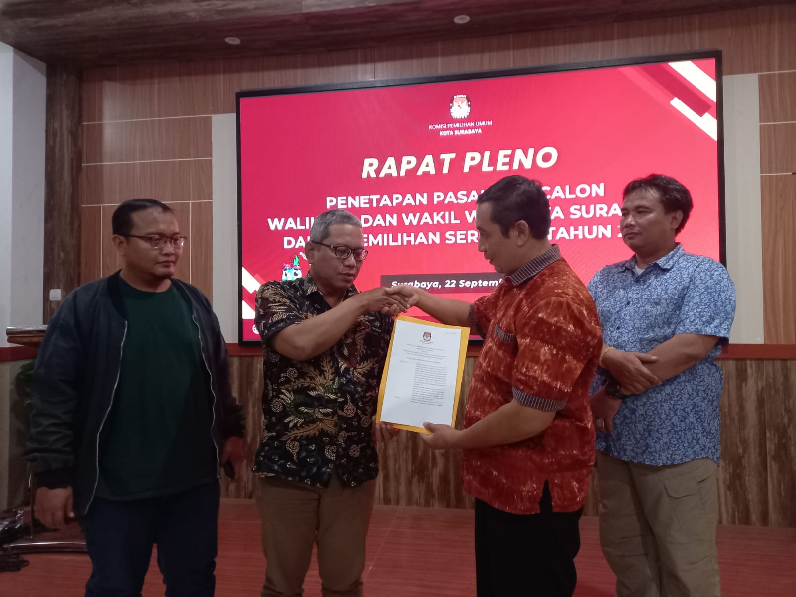 Resmi! Eri-Armuji Jadi Paslon Tunggal di Pilwali Surabaya 2024