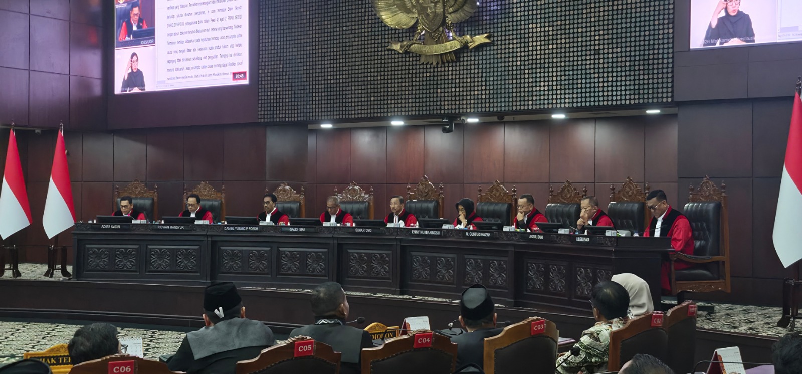 9 Hakim MK Dilaporkan soal Sidang Ijazah Gibran, Ini Tuduhannya