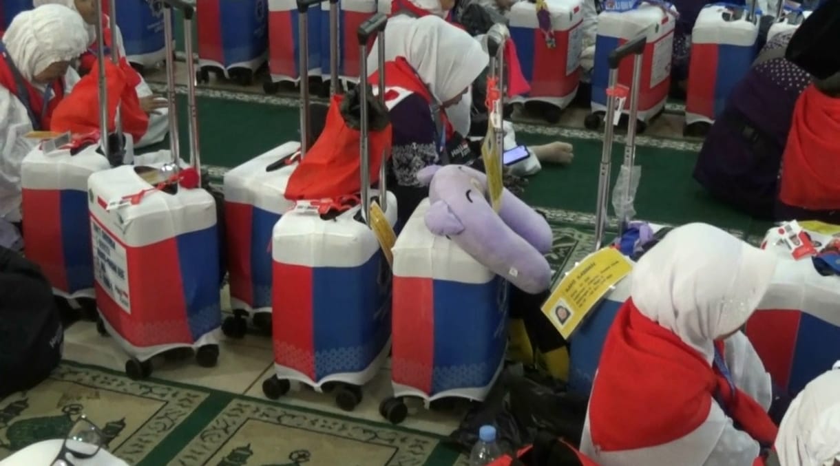 Sebagai Penanda, Boneka hingga Pita Hiasi Koper Jemaah Haji Kabupaten Tangerang