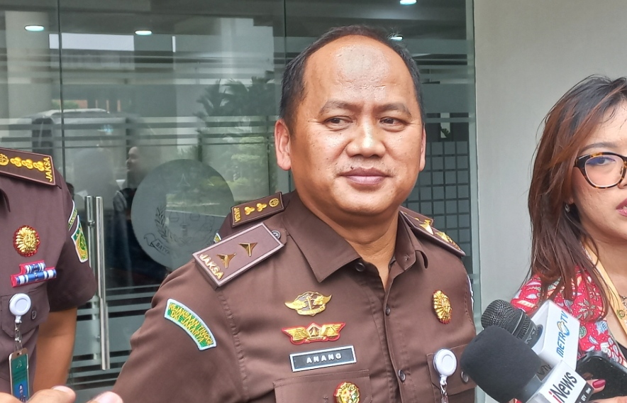 Meski KUHAP Sudah Berlaku, Kejagung Tetap Tampilkan Tersangka Kepada Publik 