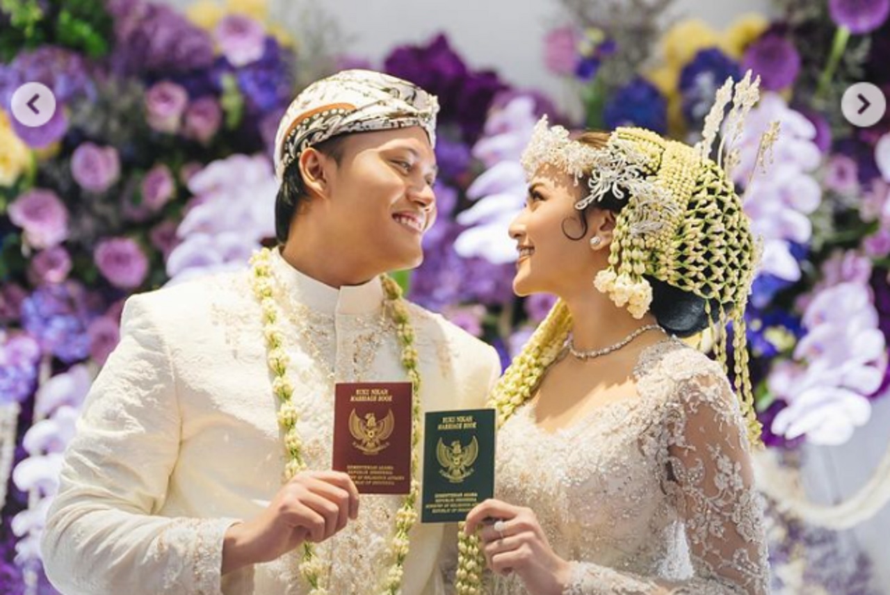 Foto Buku Nikah Rizky Febian dan Mahalini di Instagram Diduga Cuma Properti