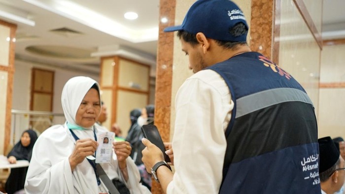Jamaah Haji Bisa Tenang, Kartu Nusuk Dibagikan Lebih Awal Tahun Ini!