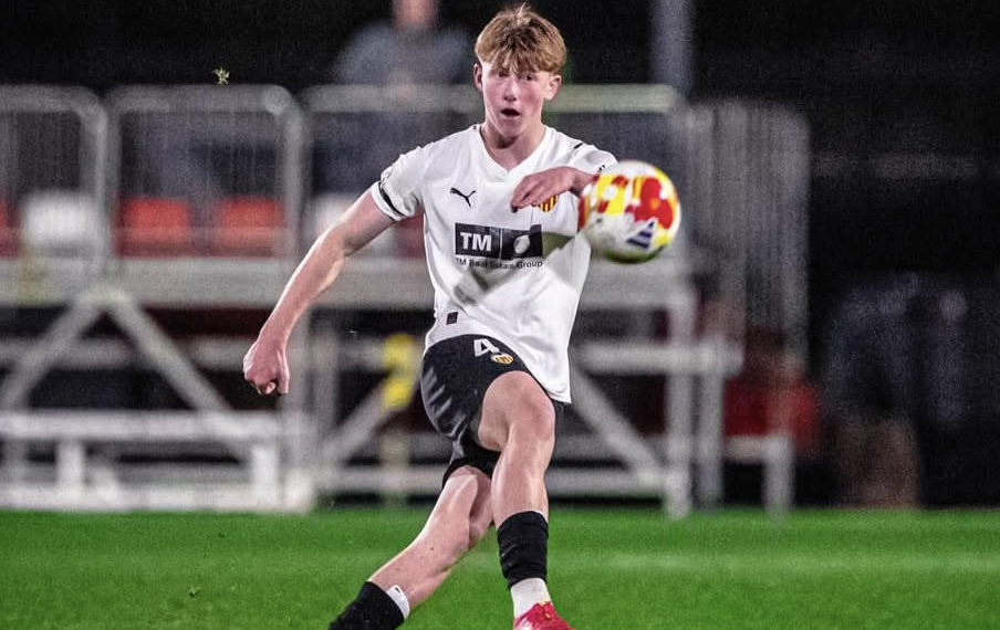 Manchester United Tertarik Rekrut Wonderkid Valencia Usai Arsenal Boyong Mosquera