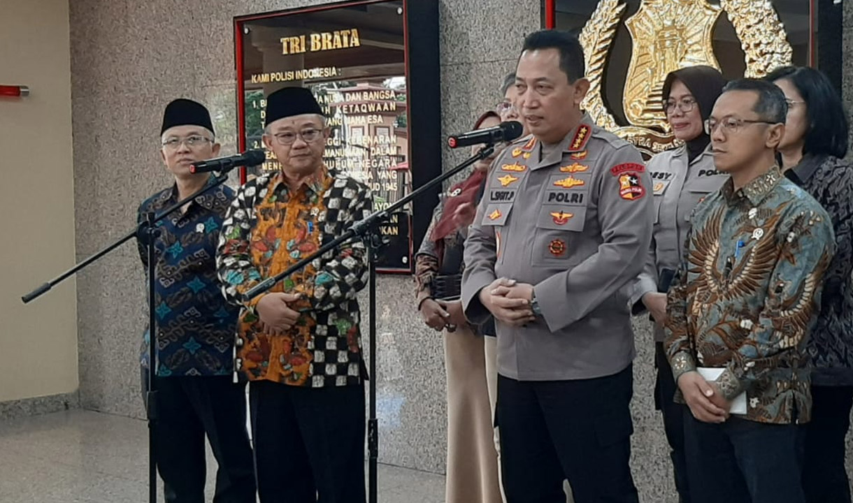 Polri Rekrut 2.600 Personel Perkuat Program Polisi Mengajar di 3T bersama Kemendikdasmen 