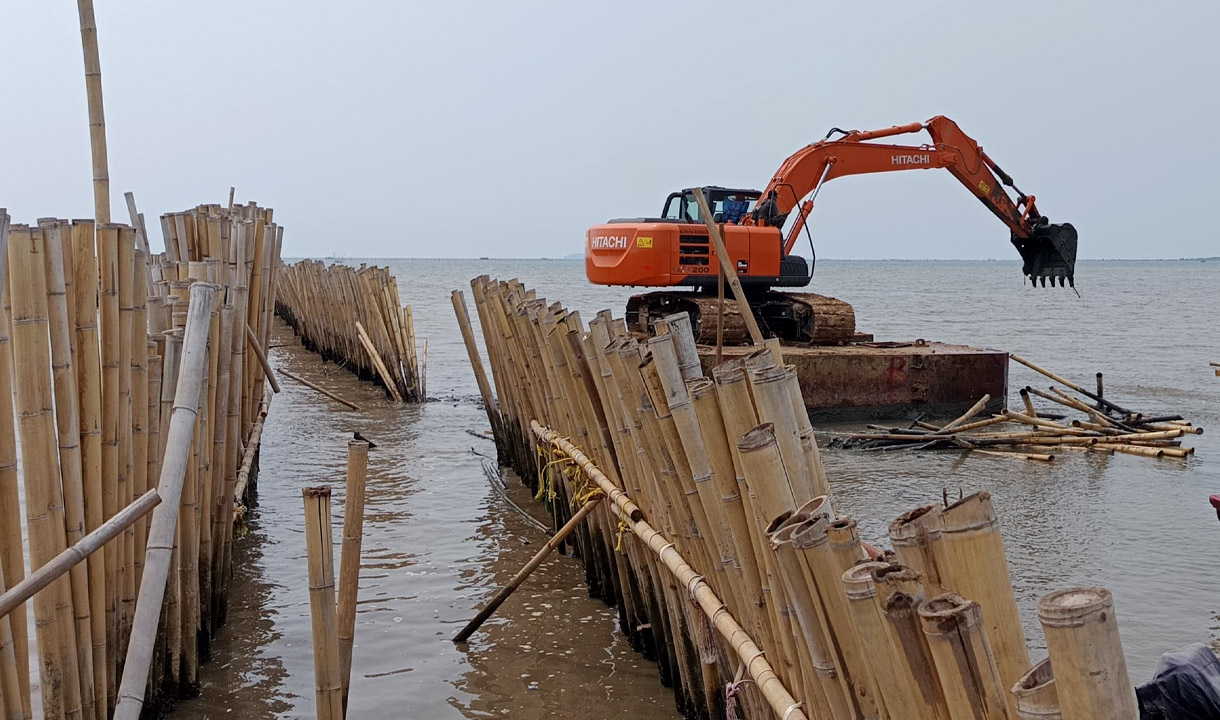 Update Pembongkaran Pagar Laut Tersisa di Desa Kohod Tangerang, Tinggal Segini!