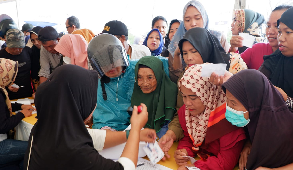 Pasar Murah 1.000 Sembako Hingga Bazar UMKM, HK Meriahkan Safari Ramadhan BUMN di Lampung Tengah