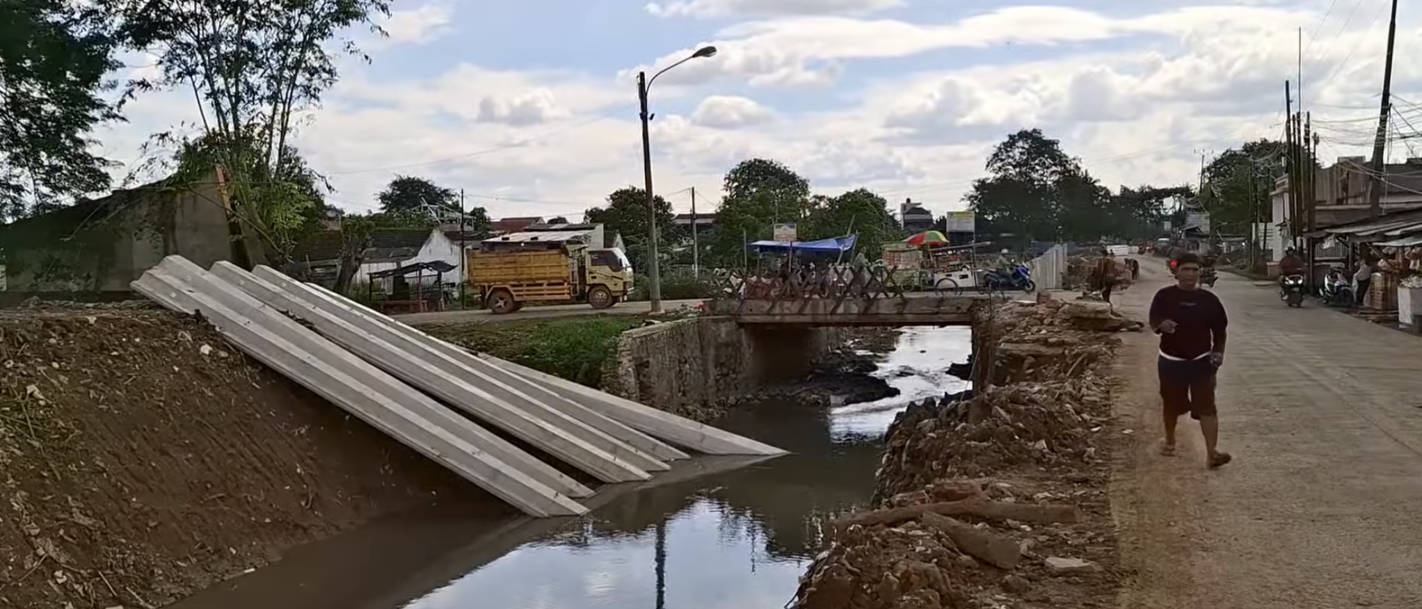 Gusur Bangunan Liar, Warga Kampung Gabus Bekasi Sambut Baik Kebijakan KDM