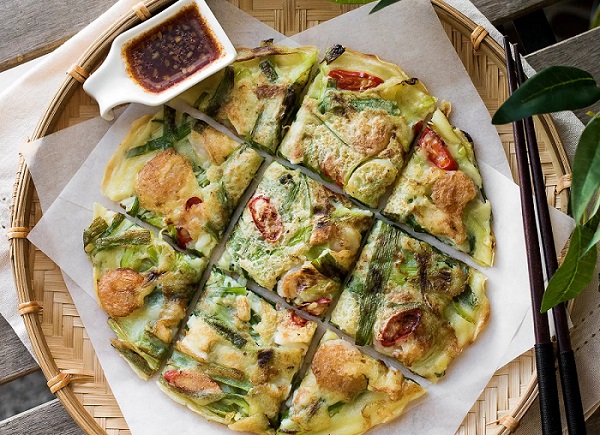 Membuat Haemul Pajeon, Pancake Khas Korea yang Lezat 