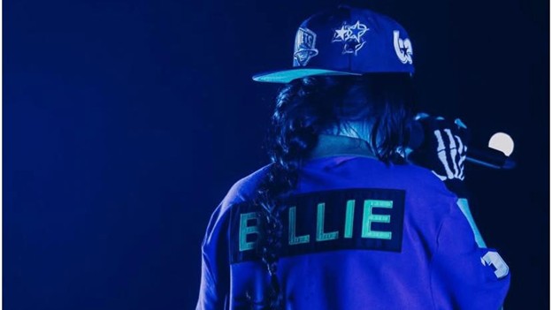 Billie Eilish Bocorkan Proyek 3D Bareng James Cameron di Tengah Konser