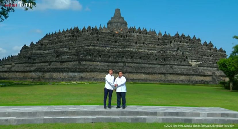 Prabowo Dampingi Macron Kunjungi Candi Borobudur, Perkenalkan Sebagai Mahakarya Peradaban