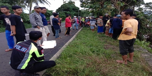 Kecelakaan Angkot Masuk Parit, Sopir dan Penumpang Tewas