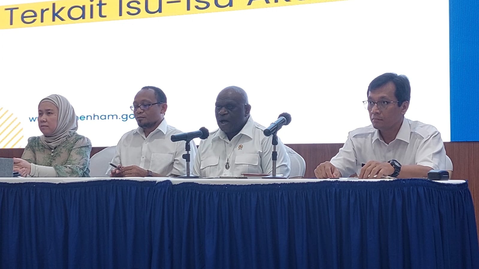 Menteri HAM Usulkan Peraturan Kebebasan Beragama di Luar Agama Resmi Indonesia