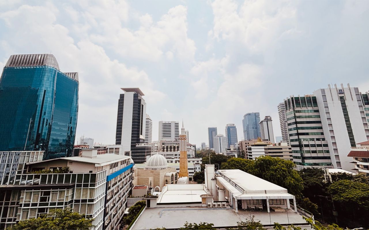 Jakarta Dilanda Suhu Panas Ekstrem, Warga Diminta Minum 10 Gelas Sehari untuk Cegah Dehidrasi