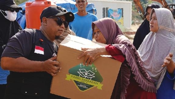 Parsel Ramadan Dompet Dhuafa Bawa Senyum Penyintas Aceh di Balik Terpal