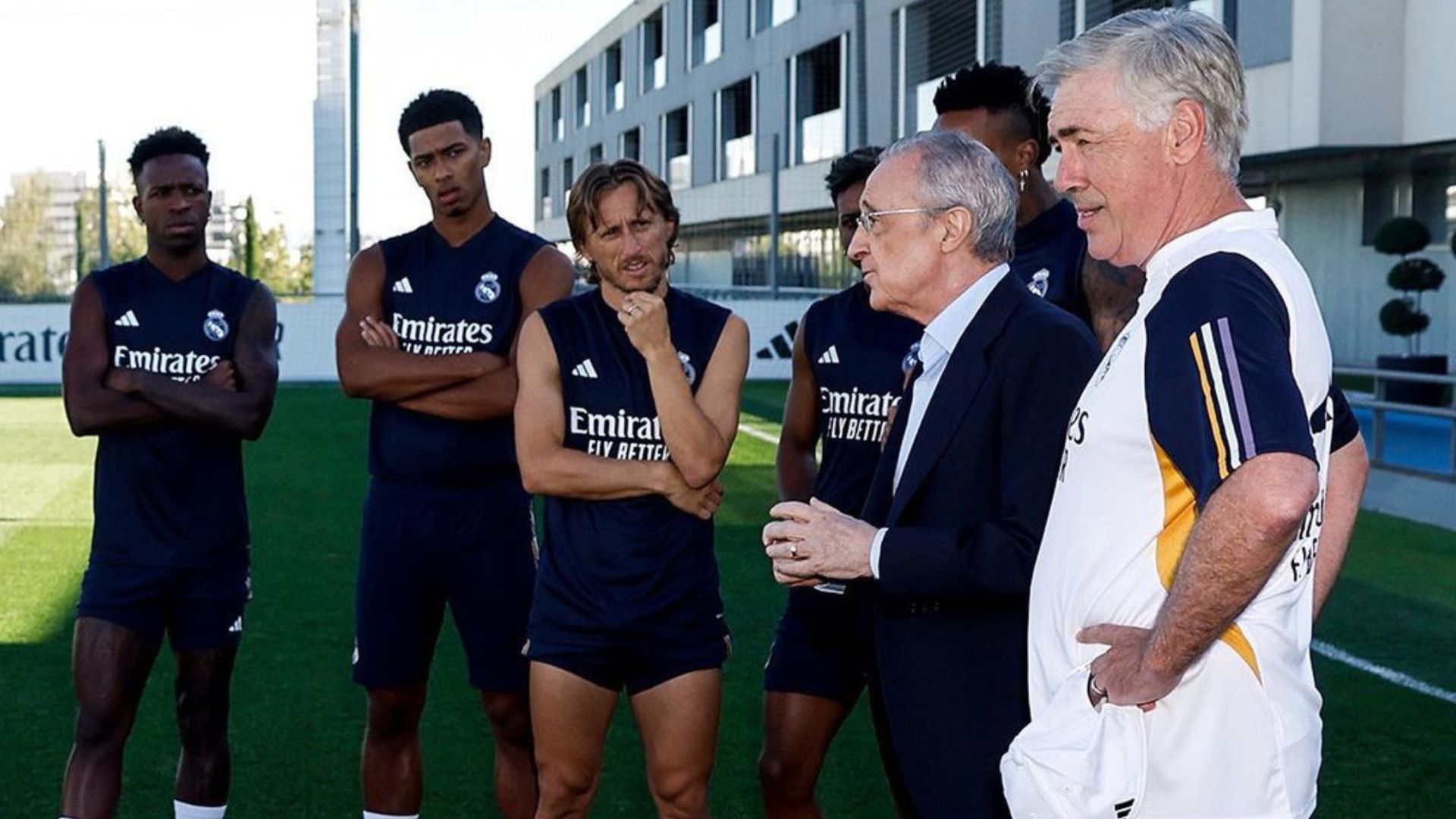 Florentino Perez Nongol di Latihan Madrid, Tepis Isu Pengunduran Diri