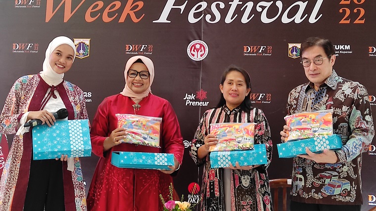 Dekranasda Week Festival 2022, Fery Farhati : Saya Turut Bangga dengan Para Perajin Jakarta