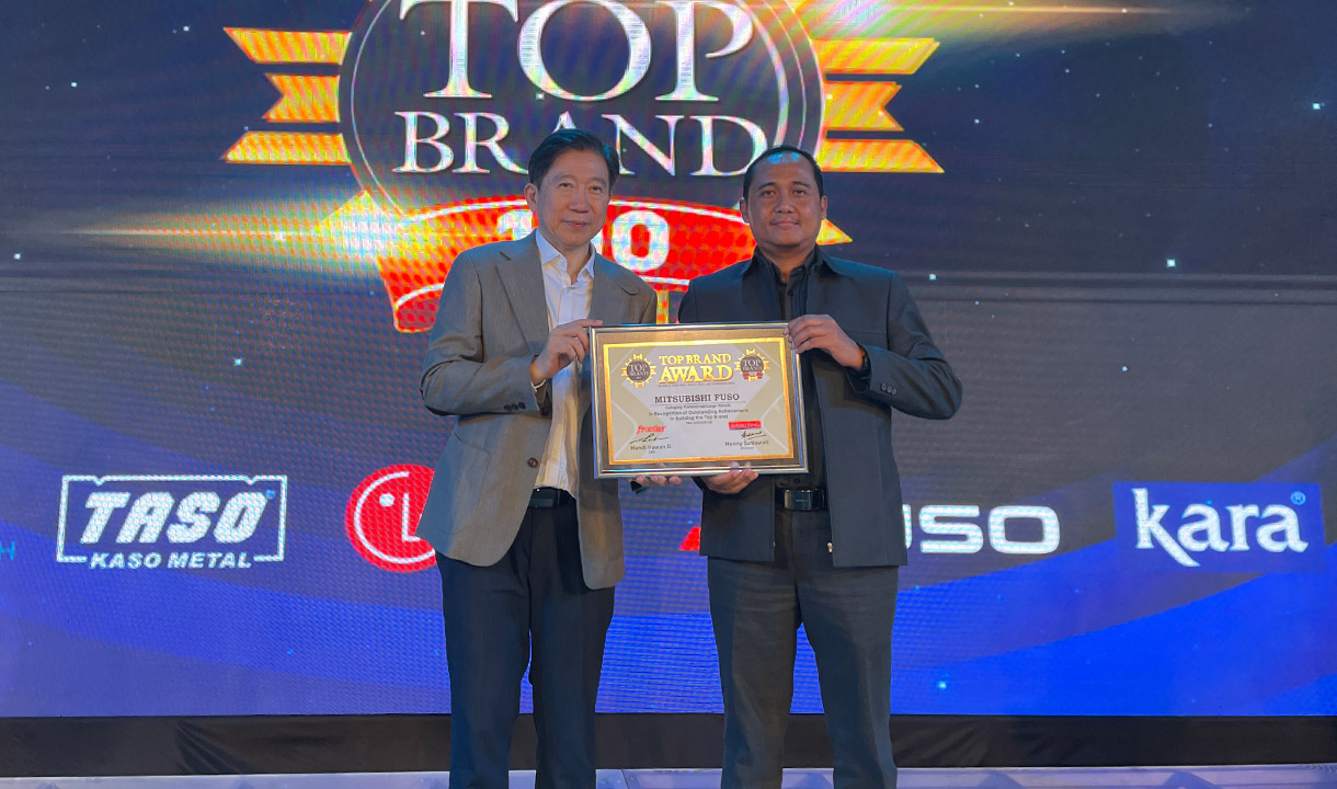 Mitsubishi Fuso Meraih Dua Penghargaan Bergengsi di Kelas Kendaraan Niaga Menuju 55 Tahun Menjadi Andalan Bisnis Sejati