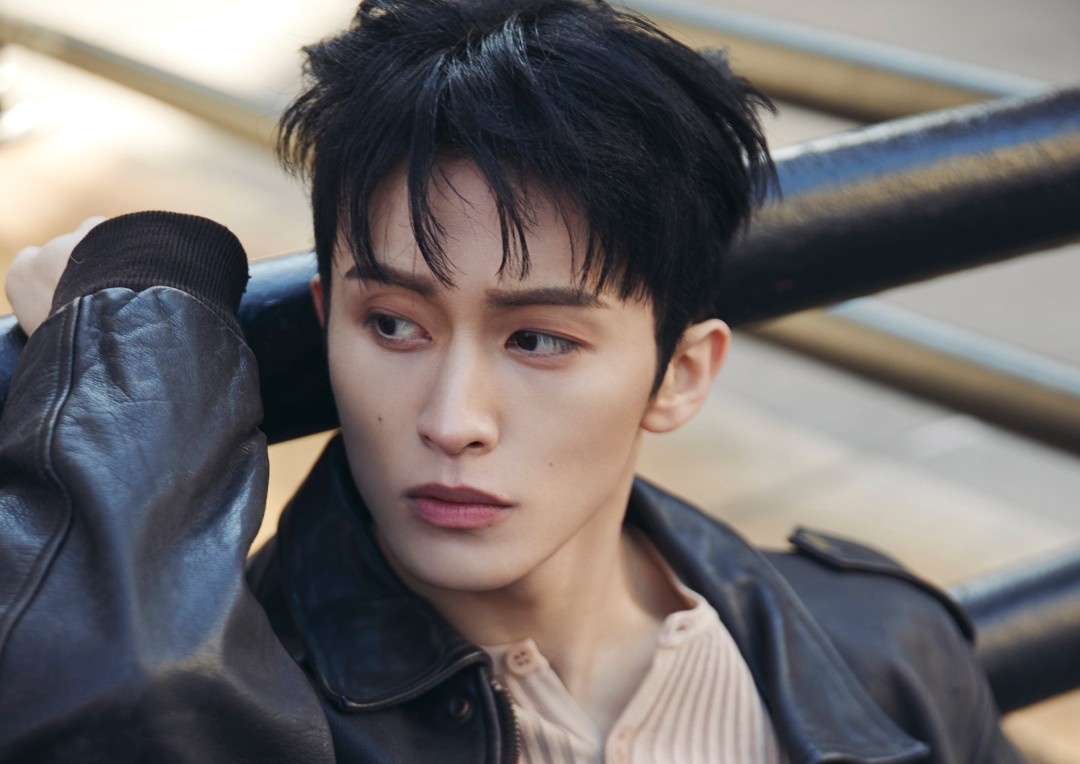 Mark NCT Ulang Tahun ke-26! Dapat Kado Manis dari Sang Ibu dan Kakak Laki-lakinya!